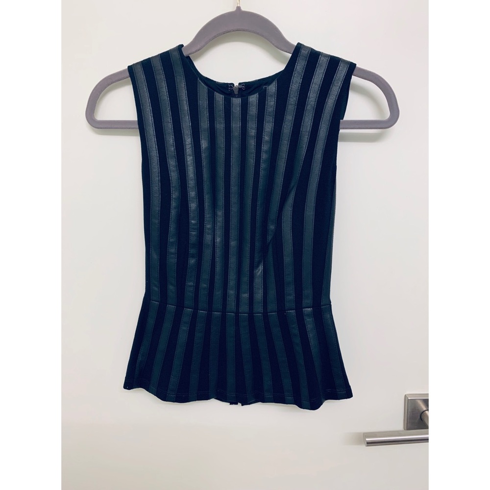 🔸BCBGMaxAzria peplum blouse
